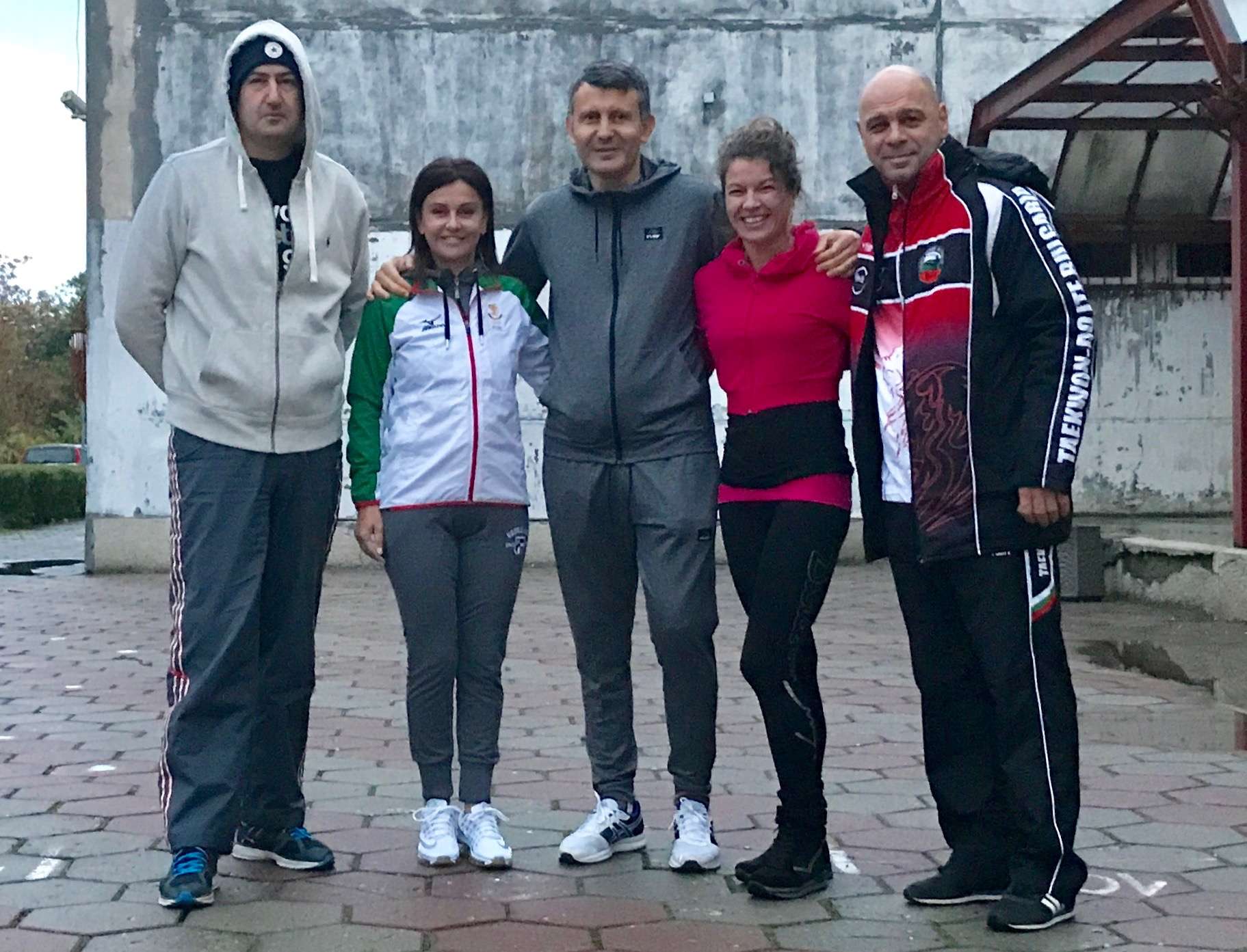 Зам.-министърът на младежта и спорта Ваня Колева и кмета Иван Тотев тренираха с децата на Пловдив в Световния ден за борба със затлъстяването